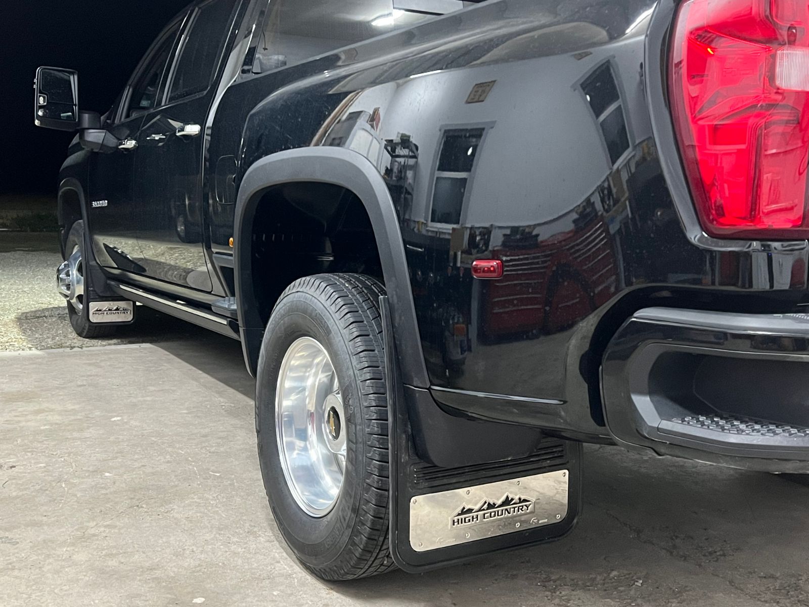 Truck Hardware Gatorback High Country Dually Mud Flaps - GCR204R
