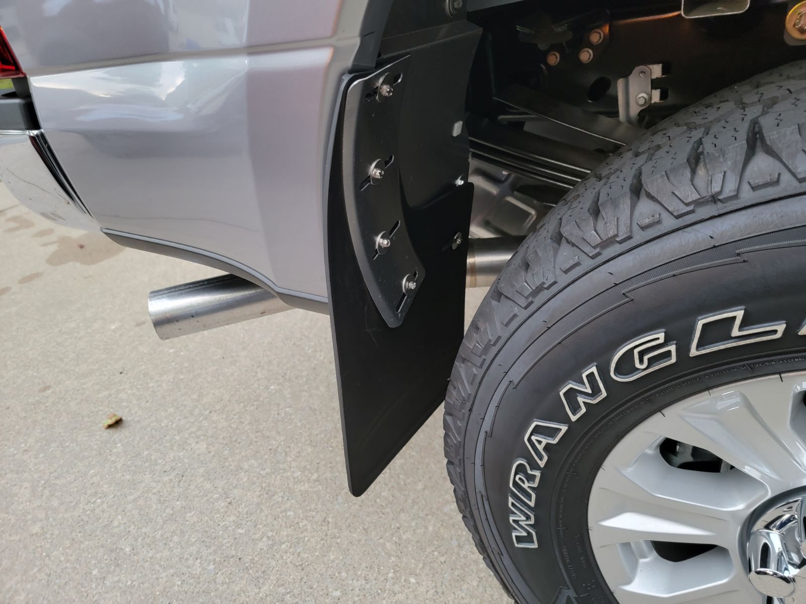 Truck Hardware Gatorback Mud Flap Brackets - 12
