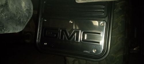 Truck Hardware Gatorback 12"x23" GMC Black Cut Mud Flaps customer photo