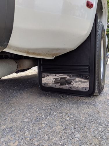 Truck Hardware Gatorback 21"x24" Dually Gunmetal Bowtie Mud Flaps customer photo