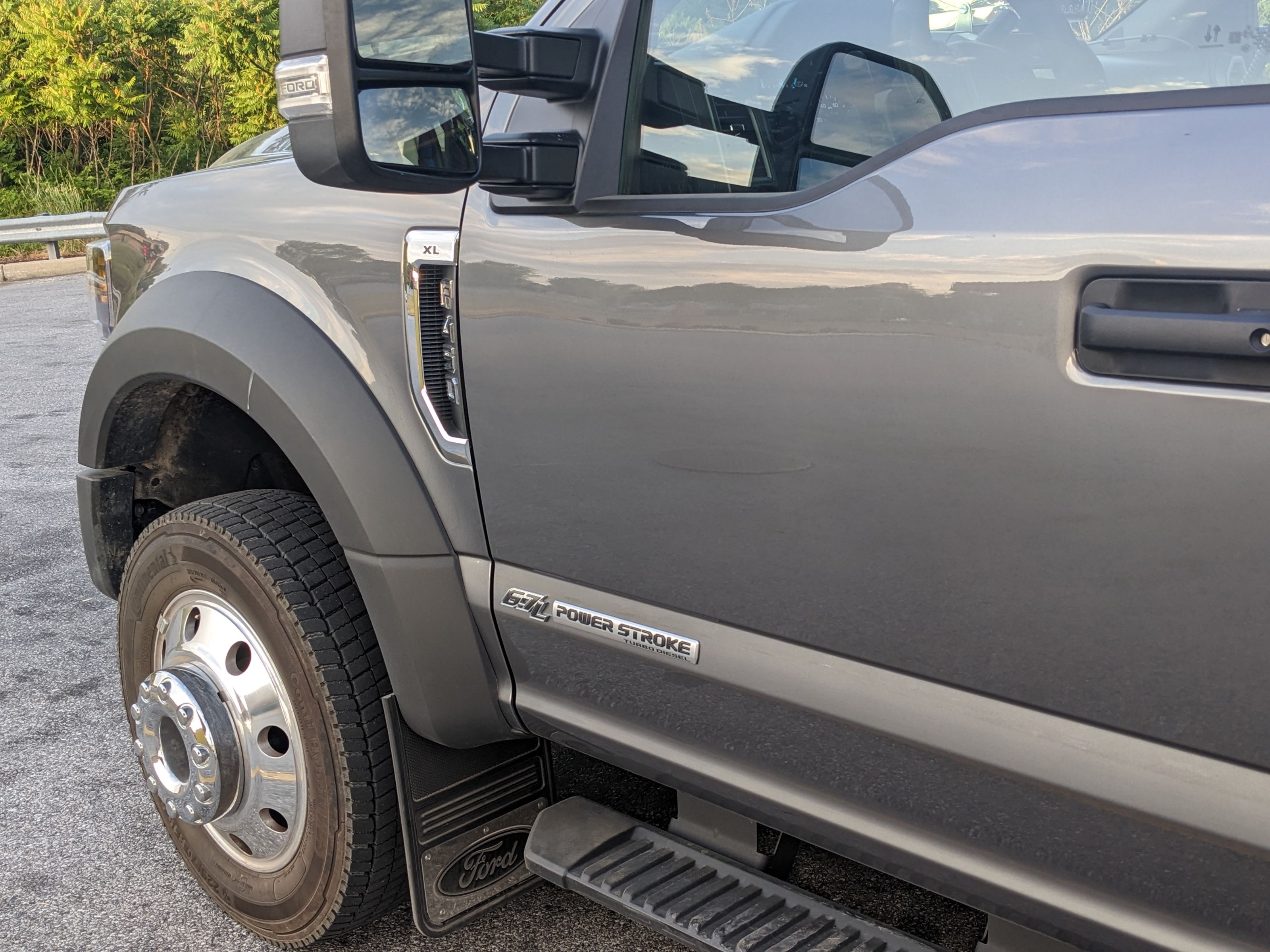 Plasticolor 001861R01 Built Ford Tough 18x24 Mud Guard...