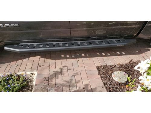 Go Rhino RB20 Running Boards - Textured Black - Crew Cab customer photo