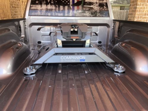 B&W 25K Companion 5th Wheel Hitch Kit For RAM Puck System customer photo