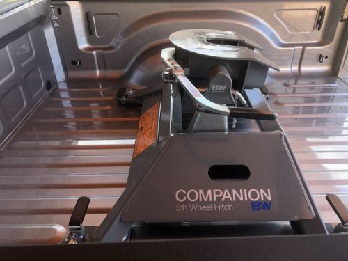 B&W 25K Companion 5th Wheel Hitch Kit For RAM Puck System customer photo