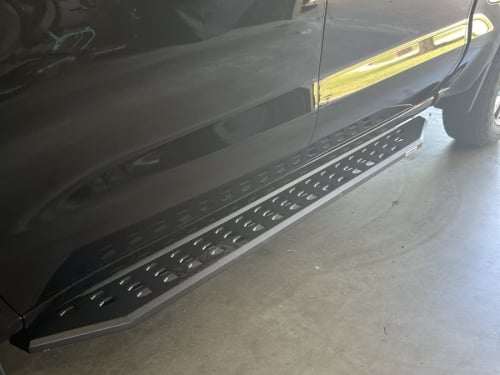 Go Rhino RB20 Running Boards customer photo