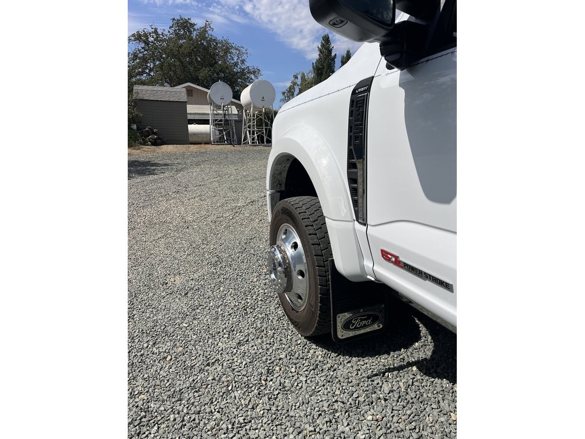 Truck Hardware Gatorback Black Ford Oval Mud Flaps - Front Pair