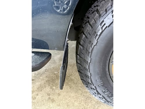 Truck Hardware Gatorback Black Anodized Tremor Mud Flaps - Set of 4 - 2025-2026 Ford Expedition customer photo