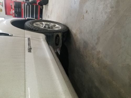 Truck Hardware Gatorback Single Plate - Black Ford Oval For 12" Flaps customer photo