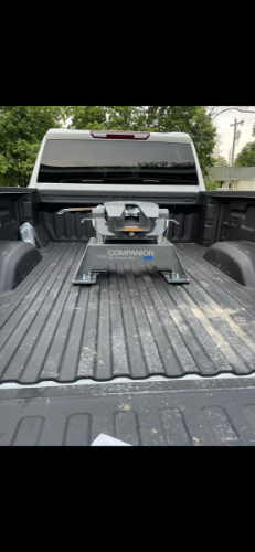 B&W 20K Companion 5th Wheel Hitch Kit For 2020-2025 GM Puck System customer photo