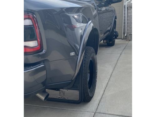 Truck Hardware Gatorback 21"x24" Dually Gunmetal RAM Head Mud Flaps customer photo