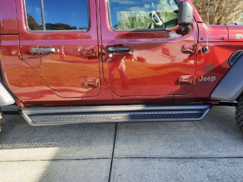 Go Rhino Dominator Xtreme D1 Side Steps customer photo